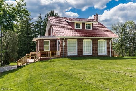 545 Pittsburg Avenue NW North Canton OH 44720