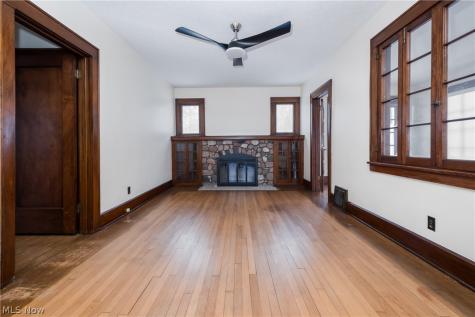 545 Pittsburg Avenue NW North Canton OH 44720