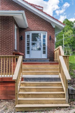 545 Pittsburg Avenue NW North Canton OH 44720
