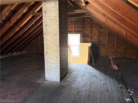 11905 Shadeland Avenue Cleveland OH 44108