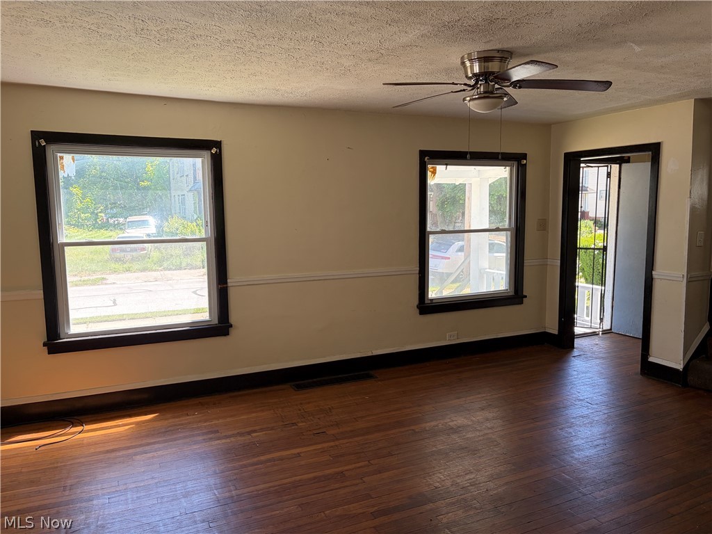 11905 Shadeland Avenue Cleveland OH 44108