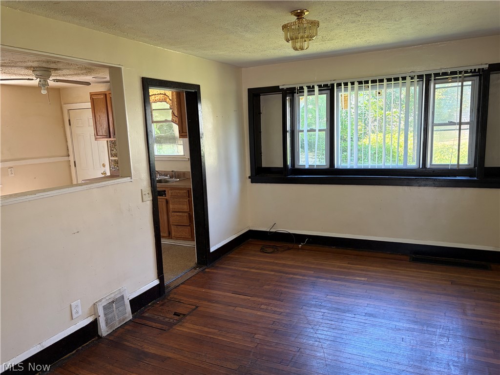 11905 Shadeland Avenue Cleveland OH 44108