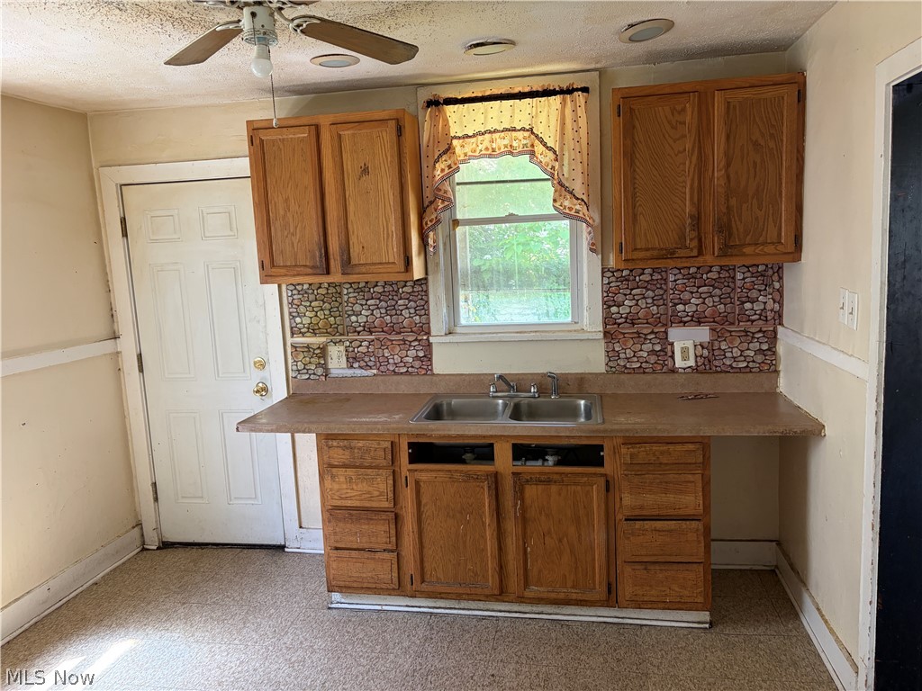 11905 Shadeland Avenue Cleveland OH 44108