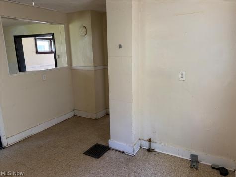 11905 Shadeland Avenue Cleveland OH 44108
