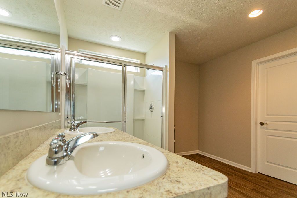 8024 Heatherglen Drive Mentor OH 44060