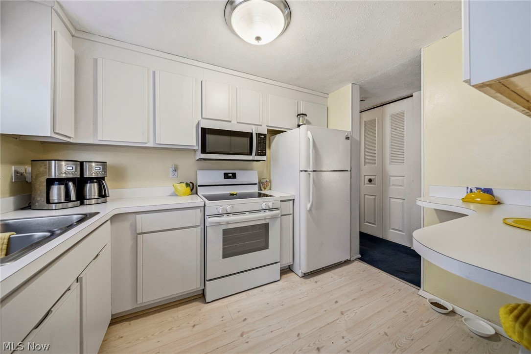 5487 Oak Ridge Drive Willoughby OH 44094