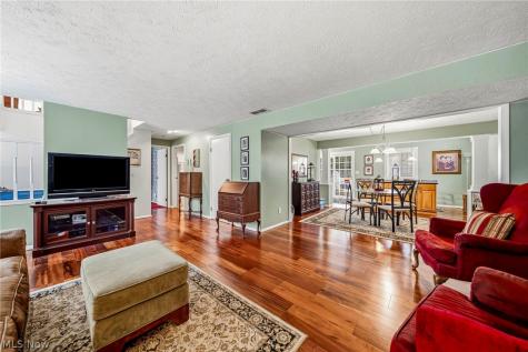 5487 Oak Ridge Drive Willoughby OH 44094