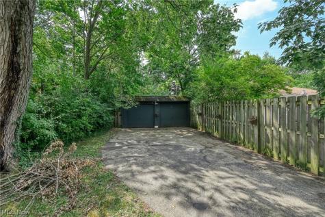3534 Cedarbrook Road University Heights OH 44118