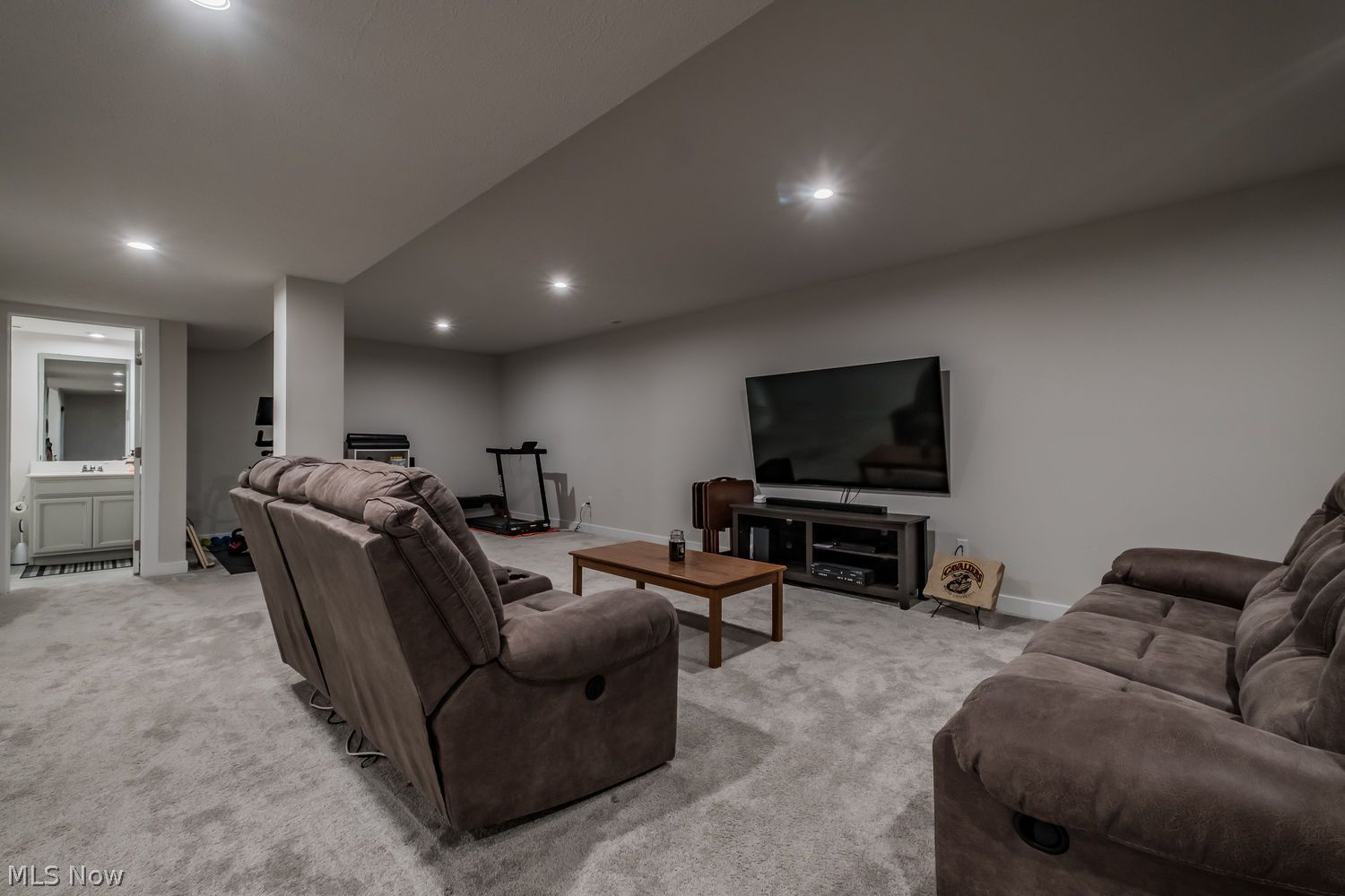 7906 Cobbler Avenue NE Canton OH 44721
