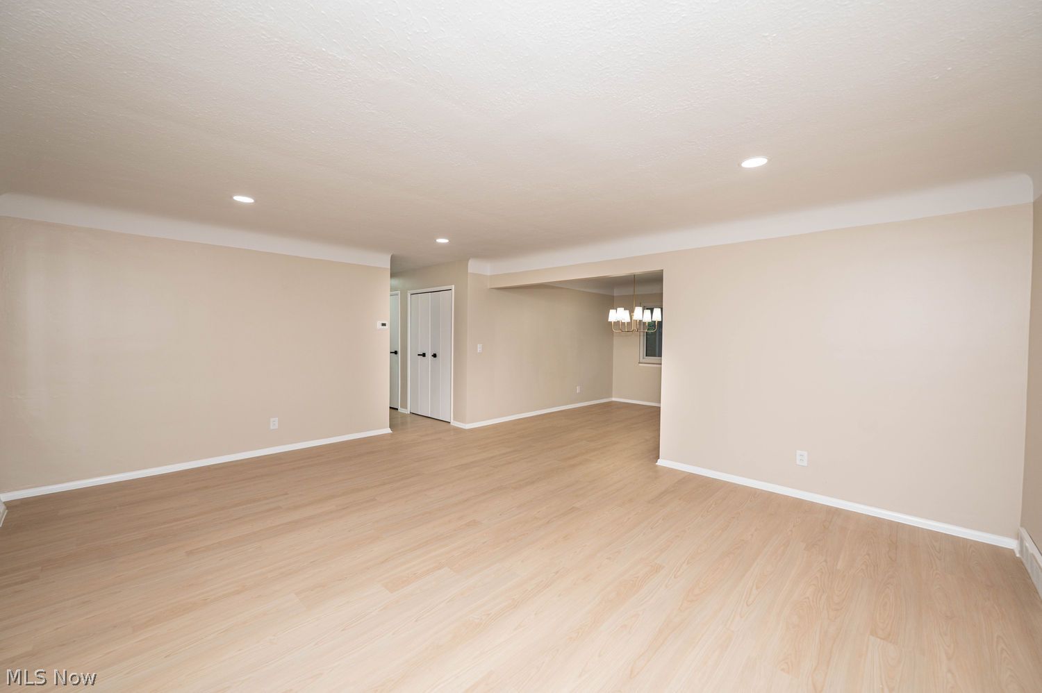 492 Jeannette Drive Richmond Heights OH 44143