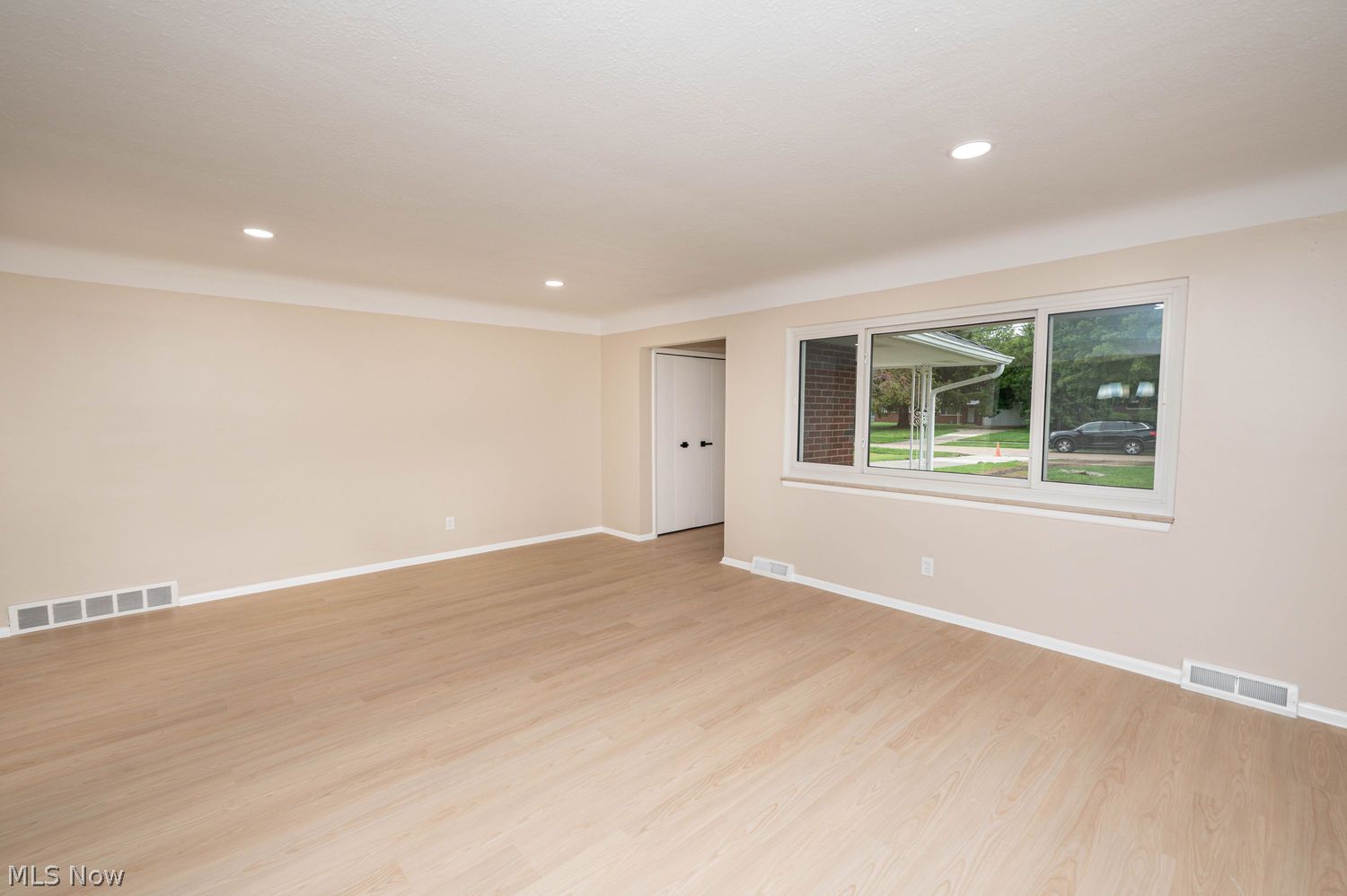 492 Jeannette Drive Richmond Heights OH 44143