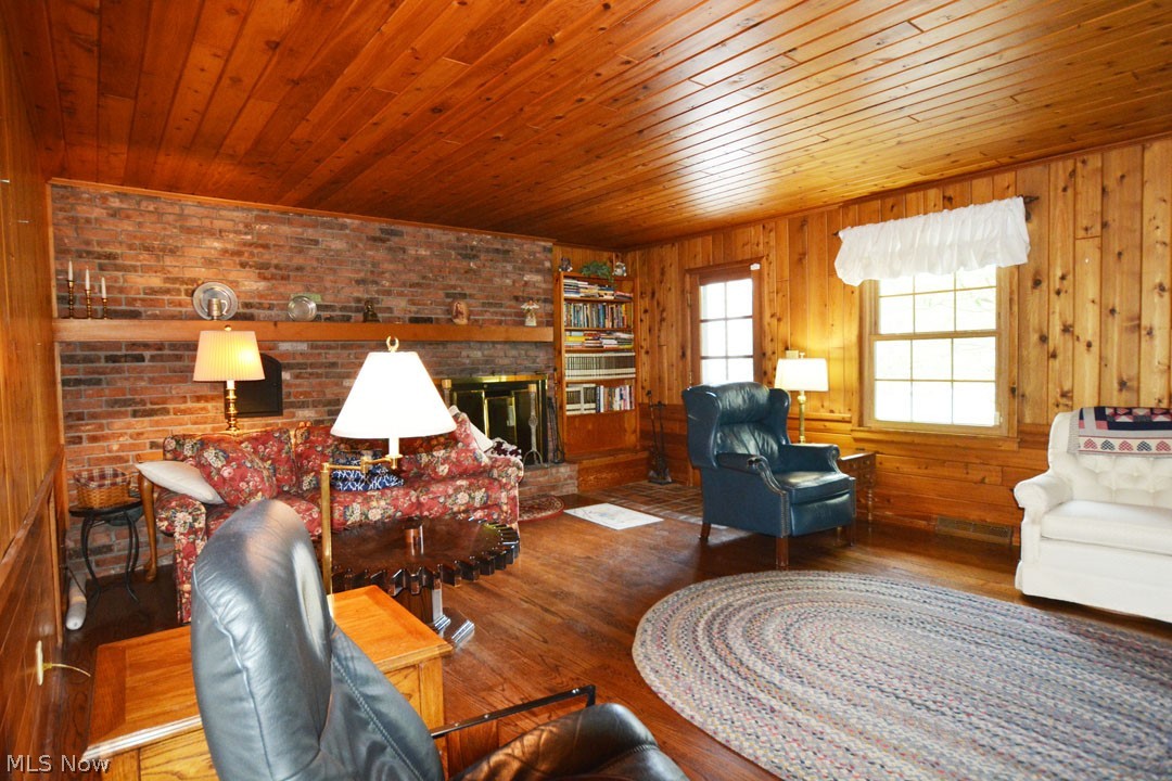 71 Maple Hill Drive Chagrin Falls OH 44022