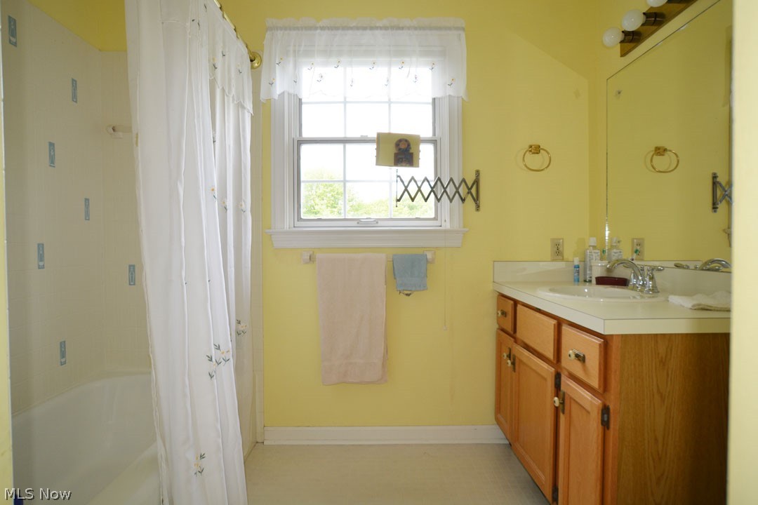 71 Maple Hill Drive Chagrin Falls OH 44022