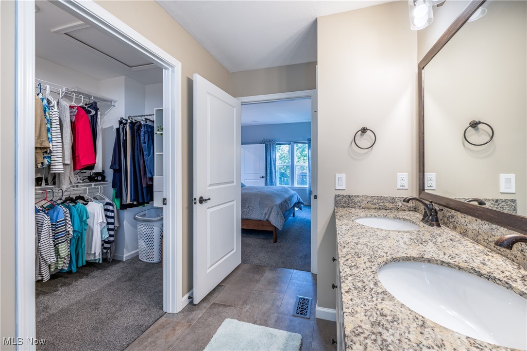 820 Sunrise Circle Aurora OH 44202