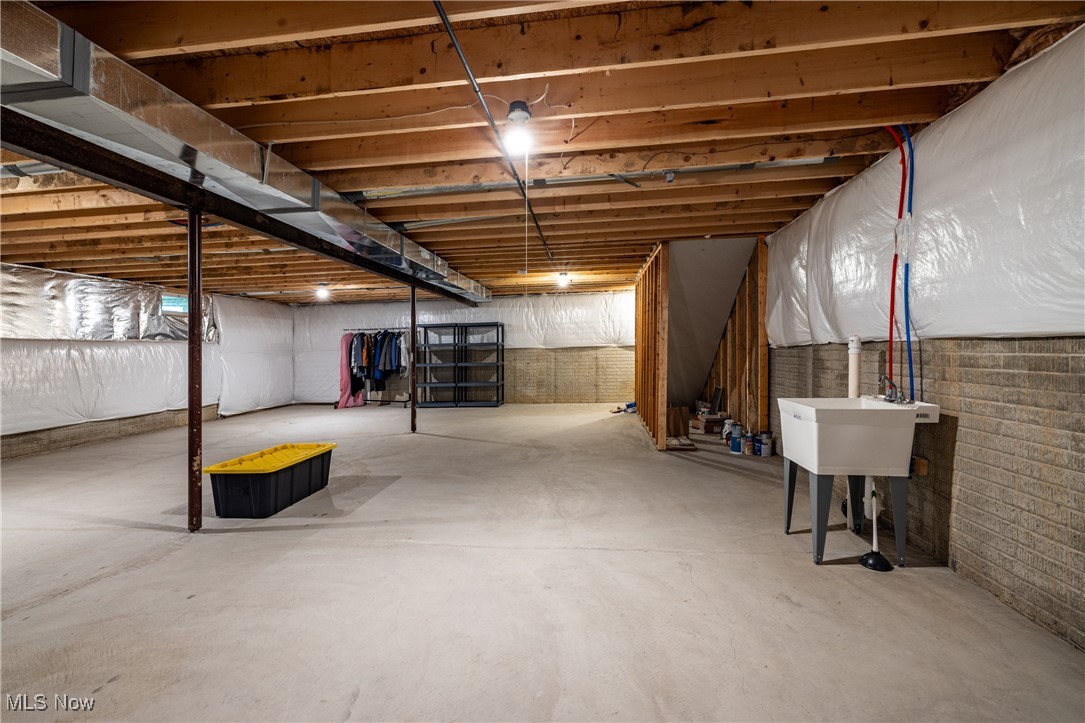 820 Sunrise Circle Aurora OH 44202