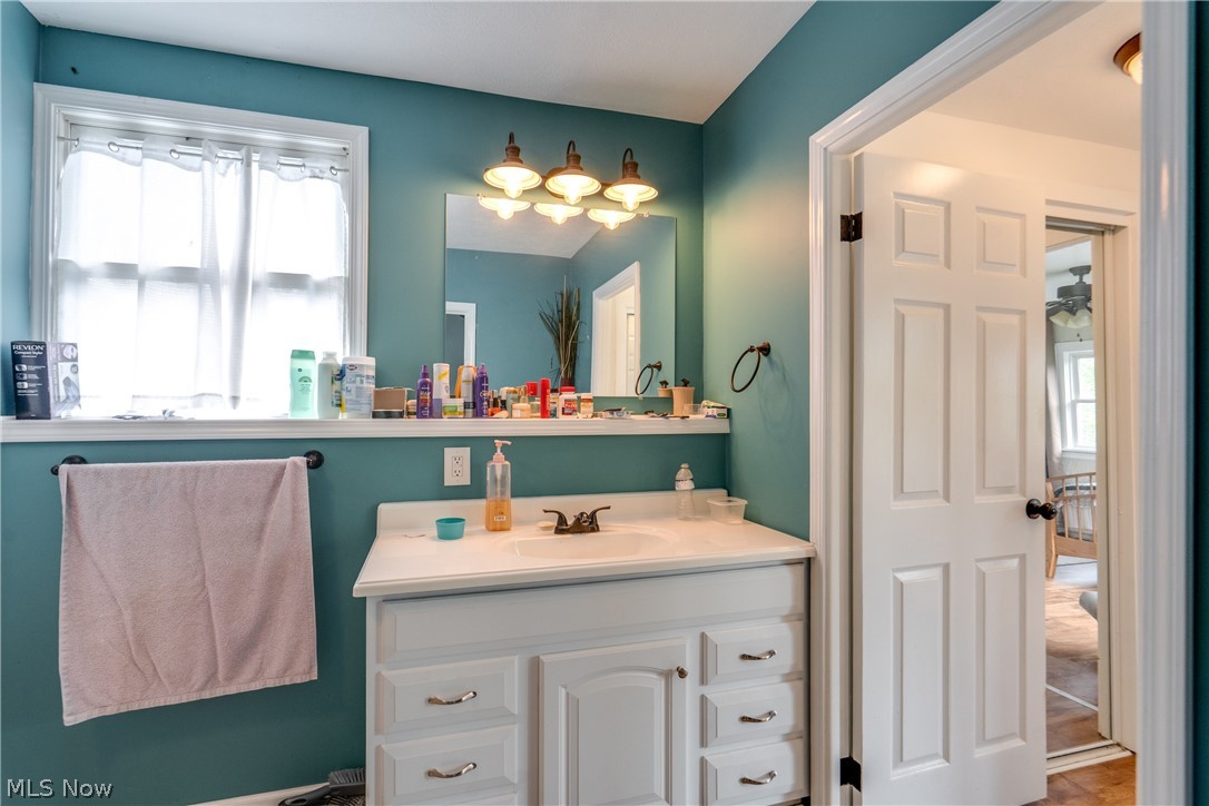 1682 S County Line Road Geneva OH 44041