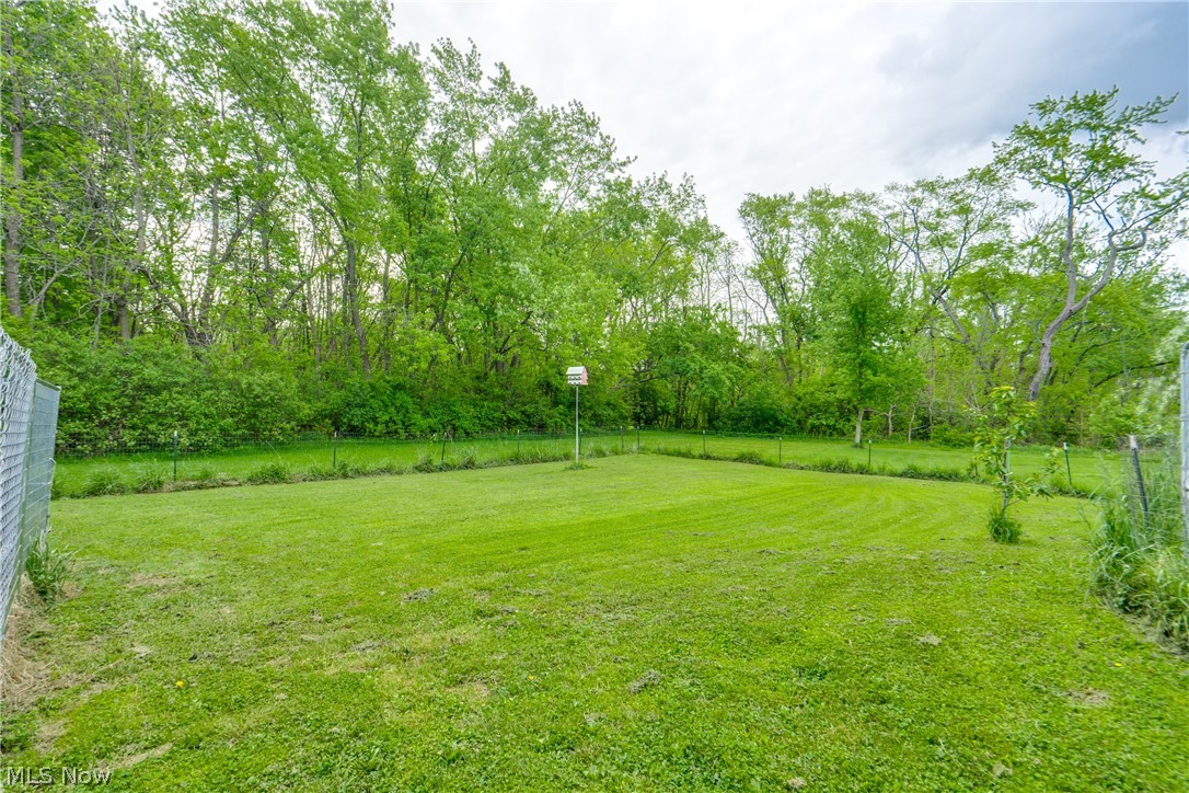 1682 S County Line Road Geneva OH 44041
