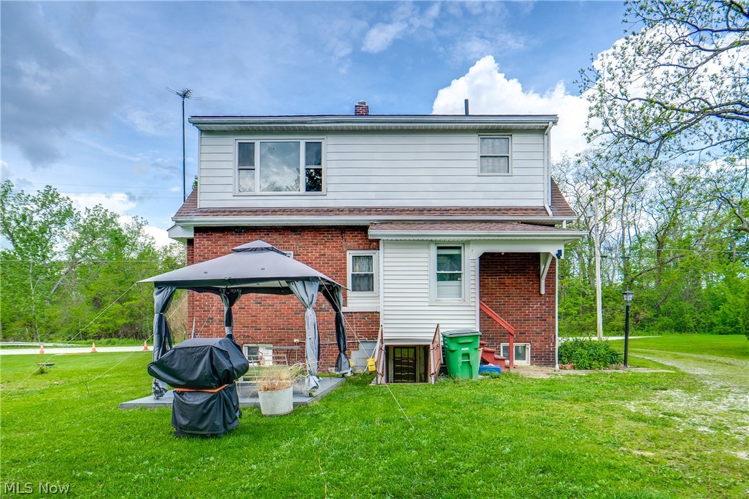 1682 S County Line Road Geneva OH 44041