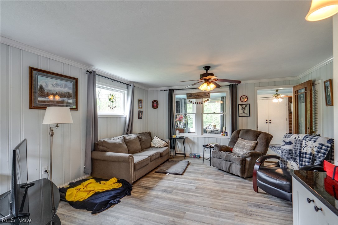 1682 S County Line Road Geneva OH 44041