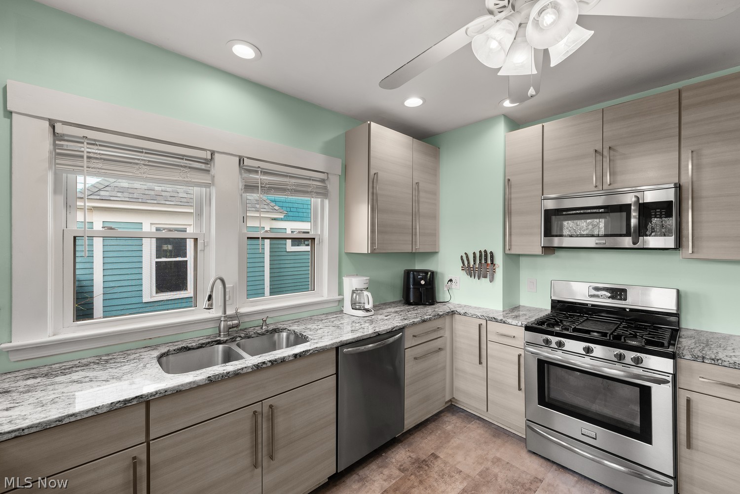 1354 Lakewood Avenue Lakewood OH 44107