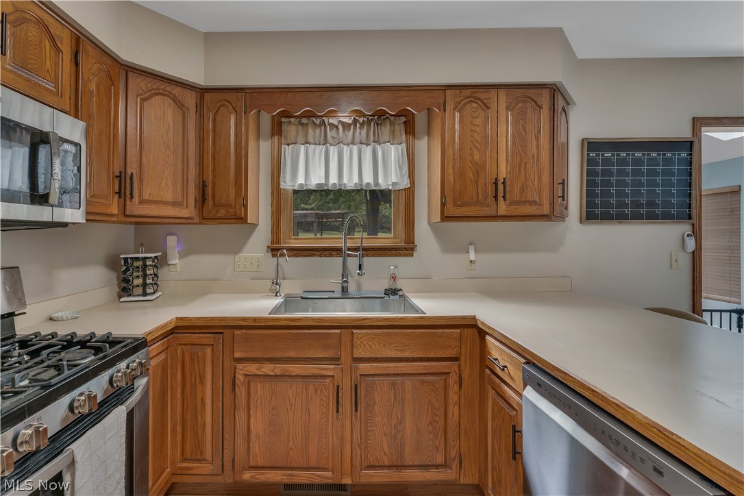 8241 Akron Canfield Road Canfield OH 44406