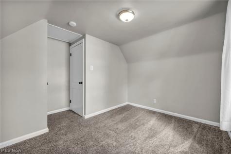 228 Sanford Street Ravenna OH 44266