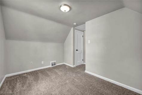 228 Sanford Street Ravenna OH 44266
