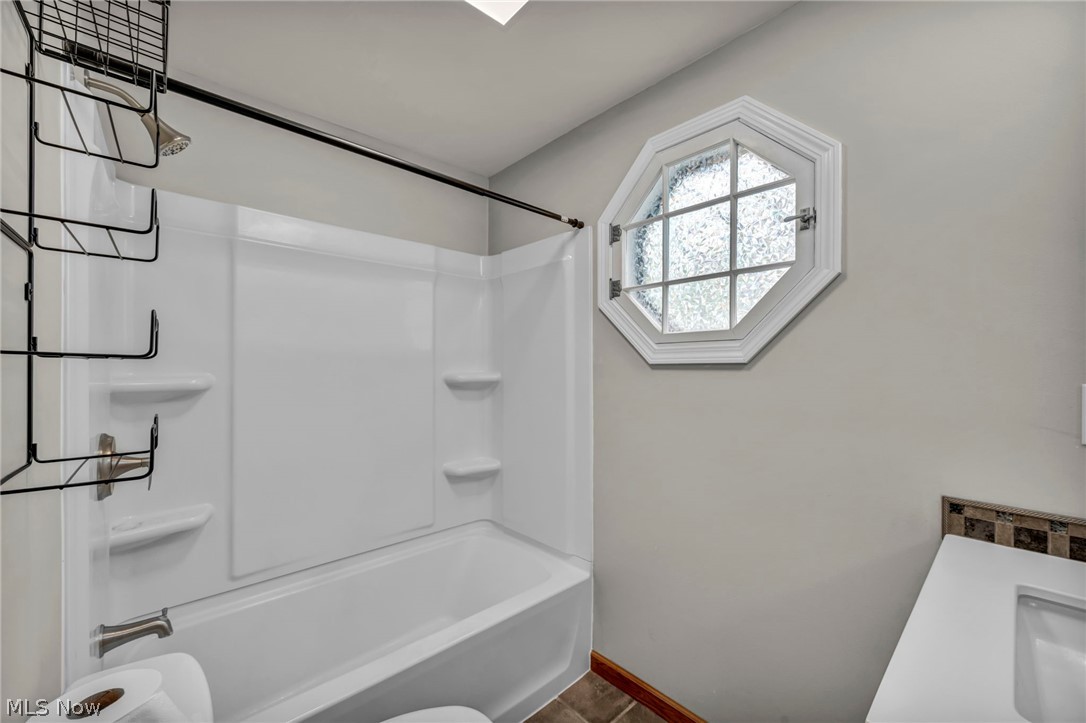 228 Sanford Street Ravenna OH 44266