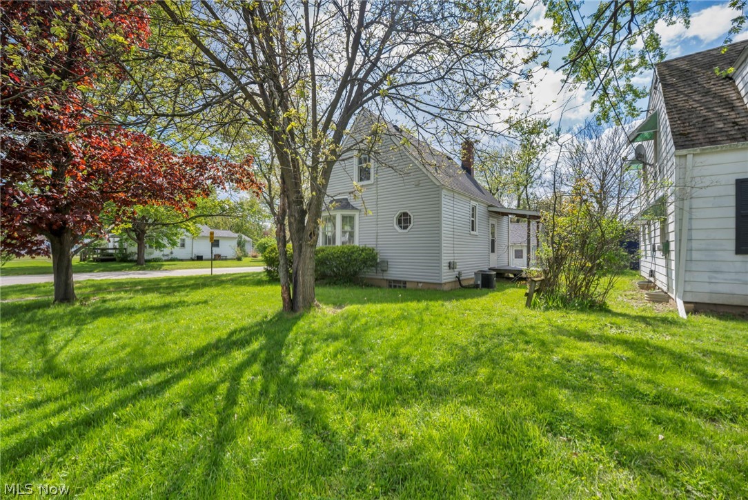 228 Sanford Street Ravenna OH 44266