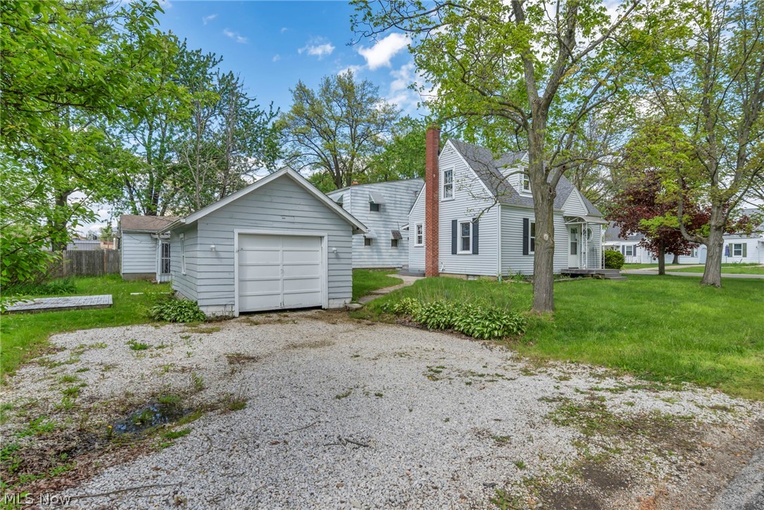 228 Sanford Street Ravenna OH 44266