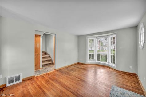 228 Sanford Street Ravenna OH 44266