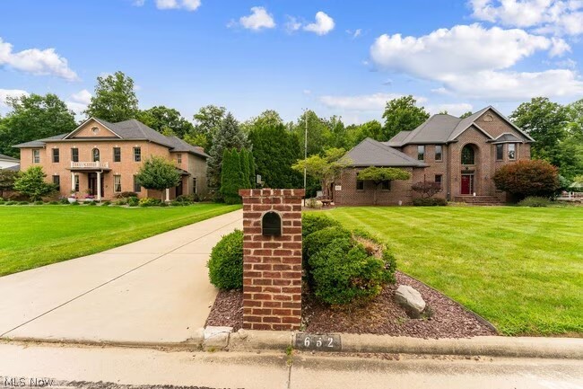 652 Saddlebrook Drive Boardman OH 44512
