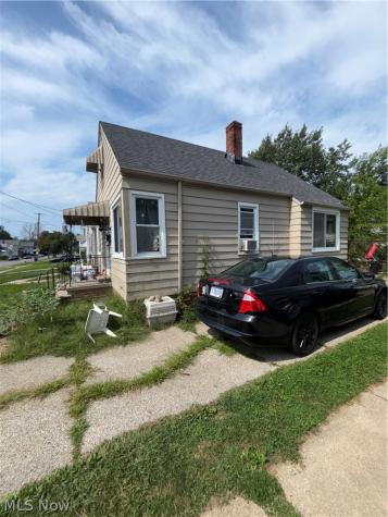 19507 Muskoka Avenue Euclid OH 44119