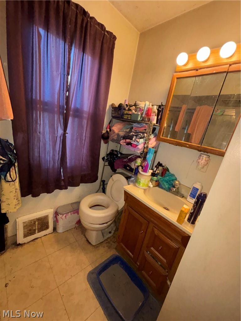 19507 Muskoka Avenue Euclid OH 44119