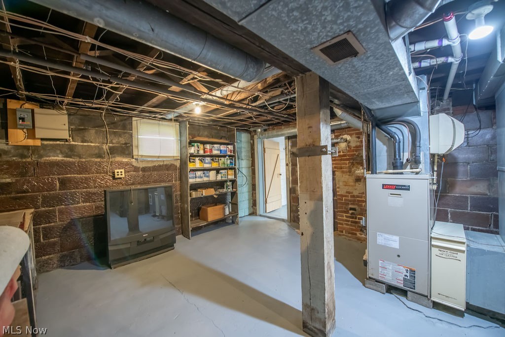 426 E Front Street Dover OH 44622