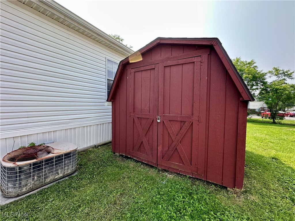 87 S Byron Drive Wintersville OH 43953