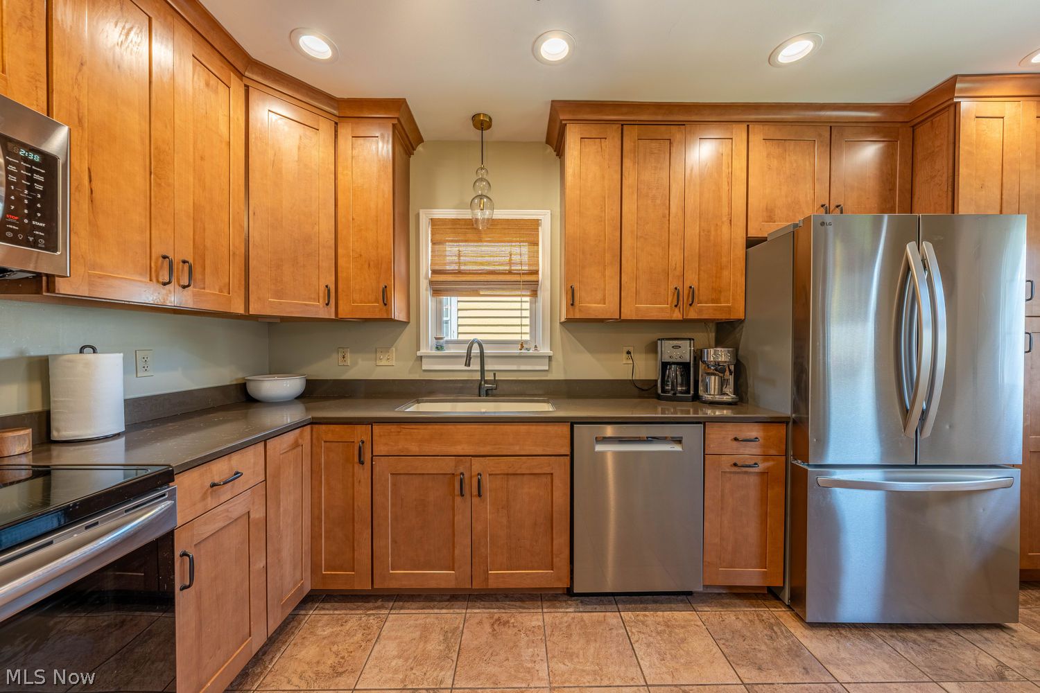 2137 Northland Avenue Lakewood OH 44107