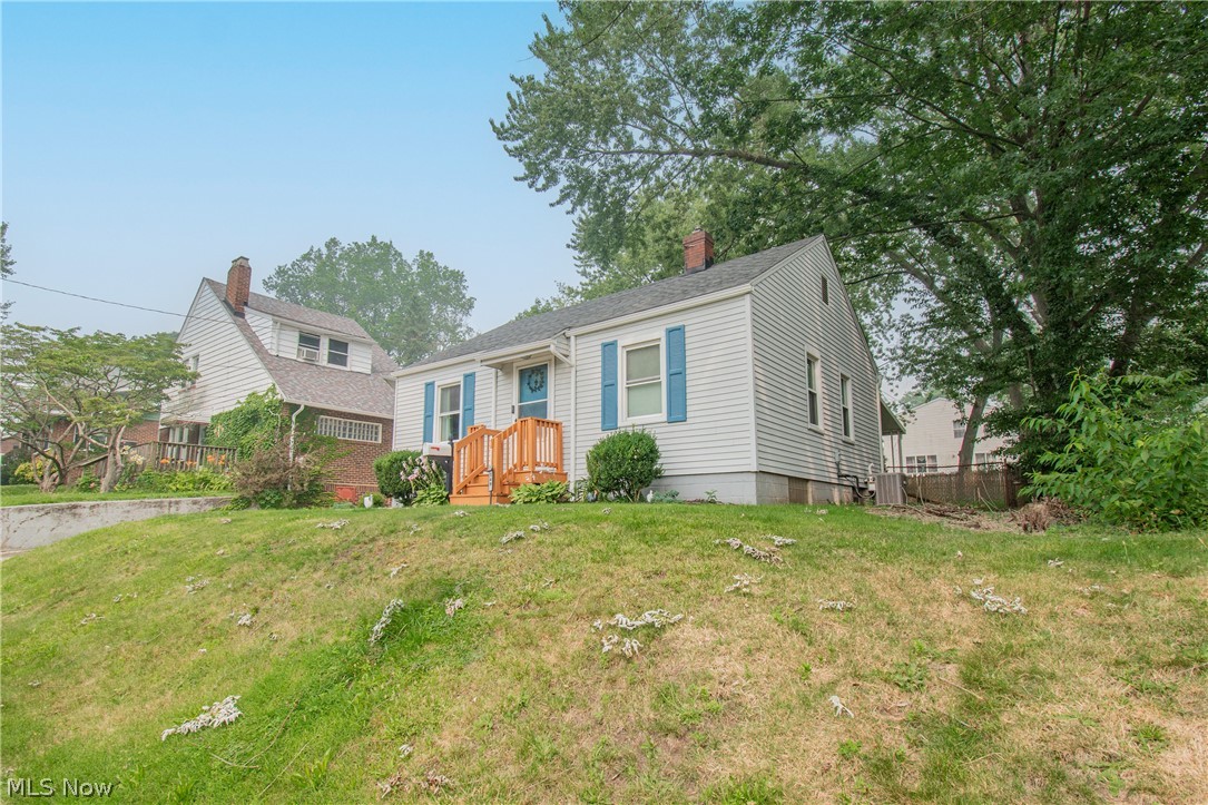 349 Morningview Avenue Akron OH 44305