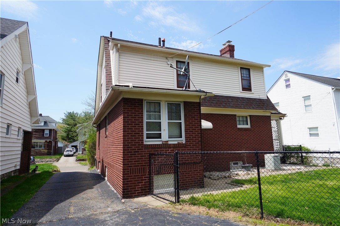 359 Patterson Avenue Akron OH 44310