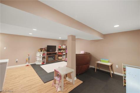 2354 Frederick Drive Cuyahoga Falls OH 44221
