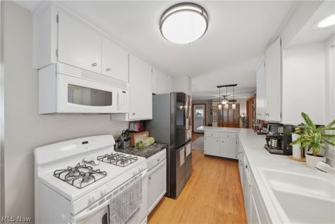 2354 Frederick Drive Cuyahoga Falls OH 44221