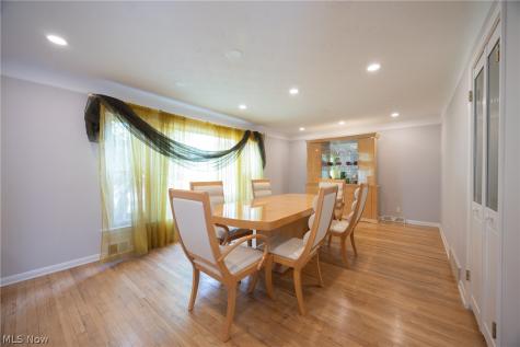 1668 Chelmsford Mayfield Heights OH 44124