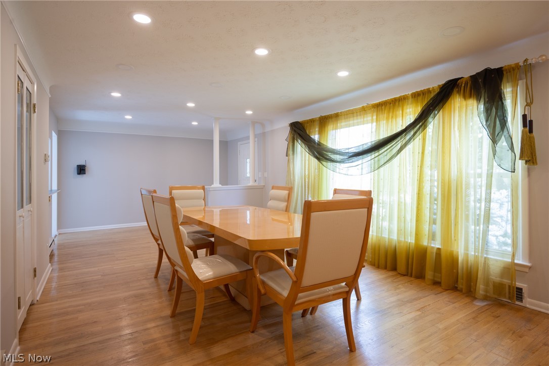 1668 Chelmsford Mayfield Heights OH 44124