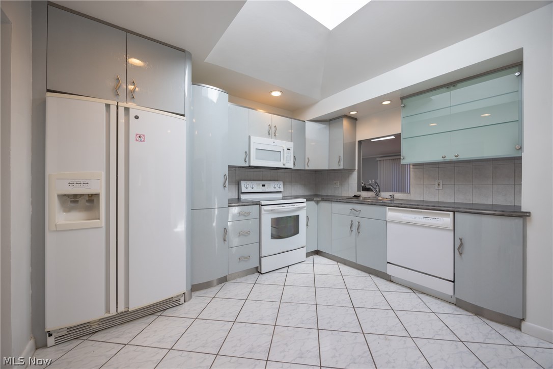 1668 Chelmsford Mayfield Heights OH 44124
