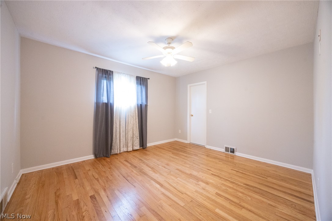 1668 Chelmsford Mayfield Heights OH 44124