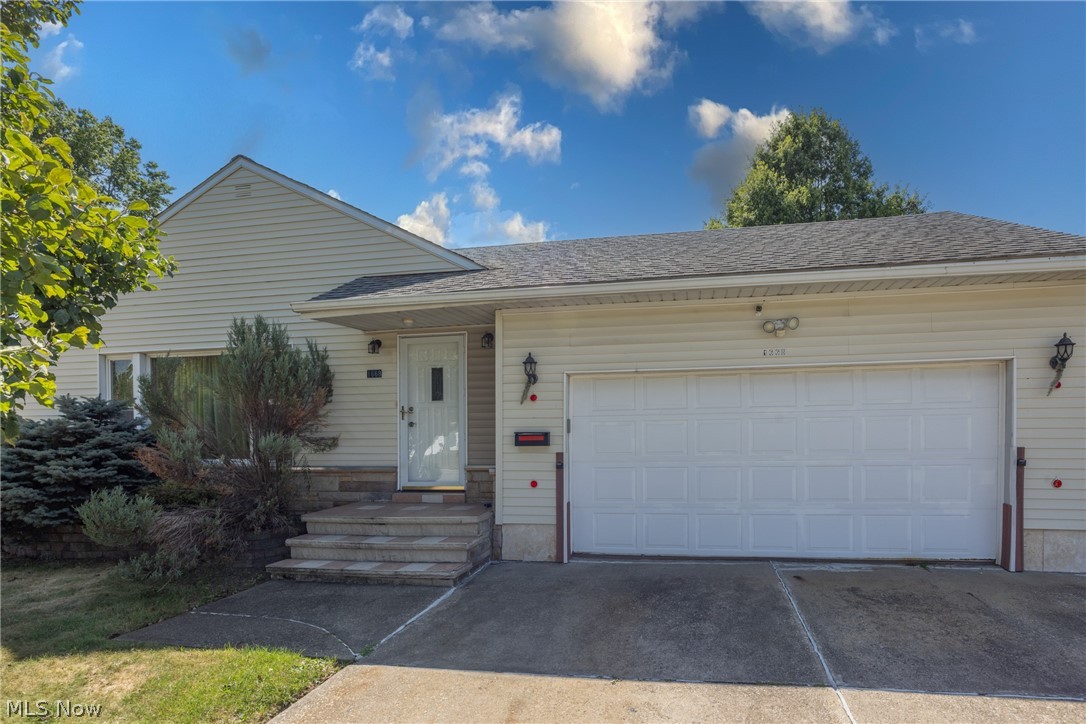 1668 Chelmsford Mayfield Heights OH 44124