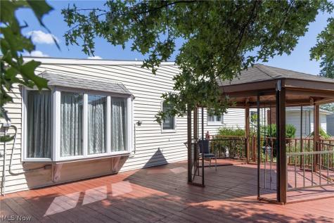 1668 Chelmsford Mayfield Heights OH 44124