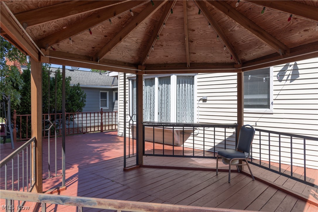 1668 Chelmsford Mayfield Heights OH 44124