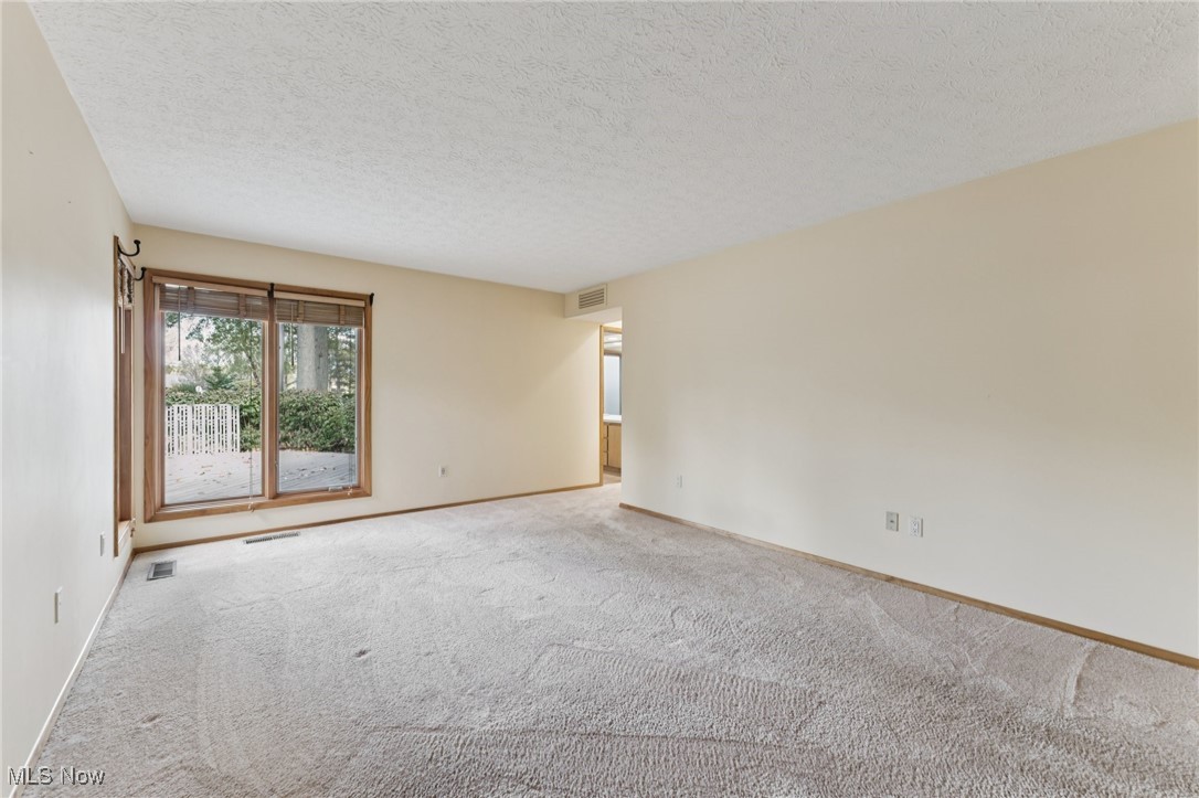 8863 Riverwood Drive North Ridgeville OH 44039