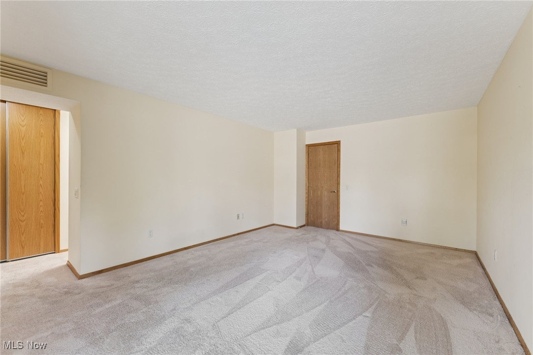 8863 Riverwood Drive North Ridgeville OH 44039